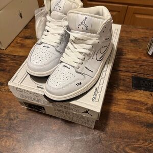 Nike Air Jordan 1 Mid (GS) Schematics White Black (DQ1864-100) Youth 6Y